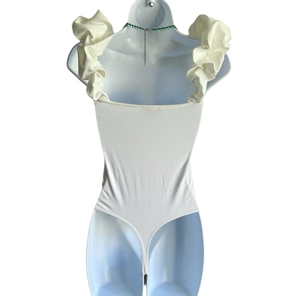 NWOT Express Scoop Neck Puff Strap Thong Bodysuit- XS size - Picture 6 of 14